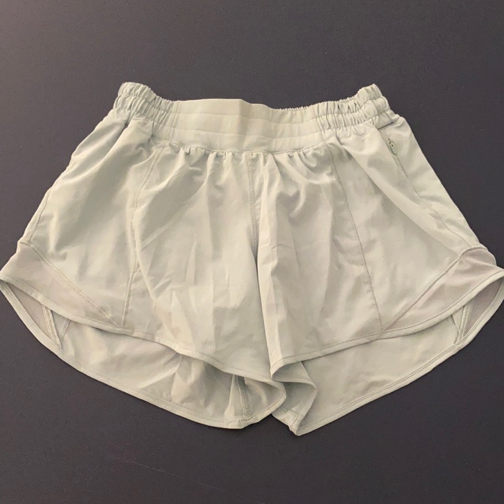 Lululemon 4” Hotty Hot Shorts
